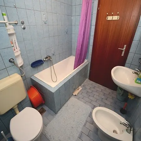 Lakóépület Andjelko